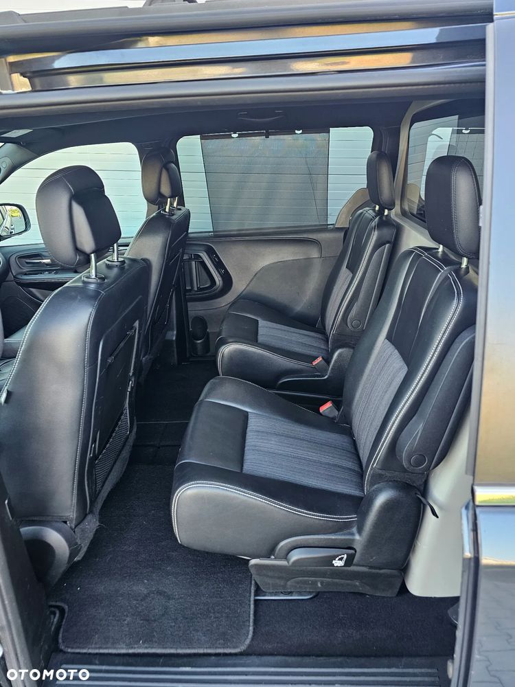 Lancia Voyager 2.8 Multijet 16v S - 15