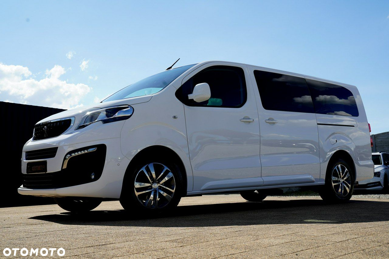 Peugeot Traveller - 2