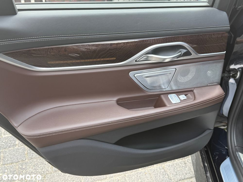 BMW Seria 7 740Ld xDrive - 11