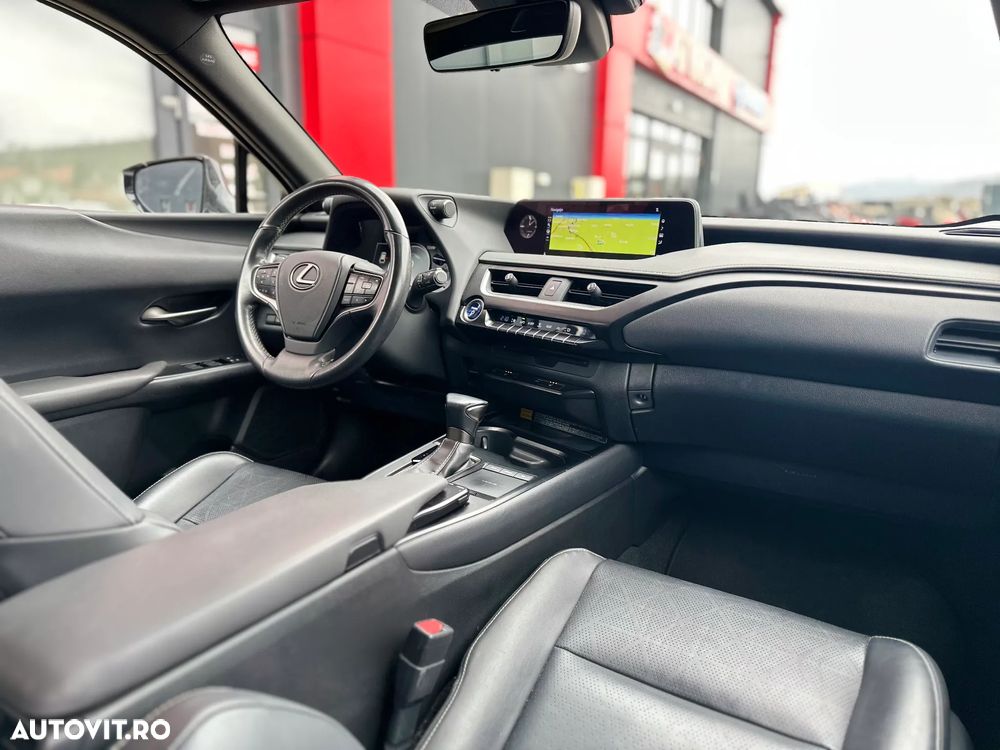 Lexus UX 250h (E-FOUR) Executive Line - 21