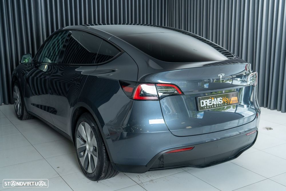 Tesla Model Y Standard RWD - 22