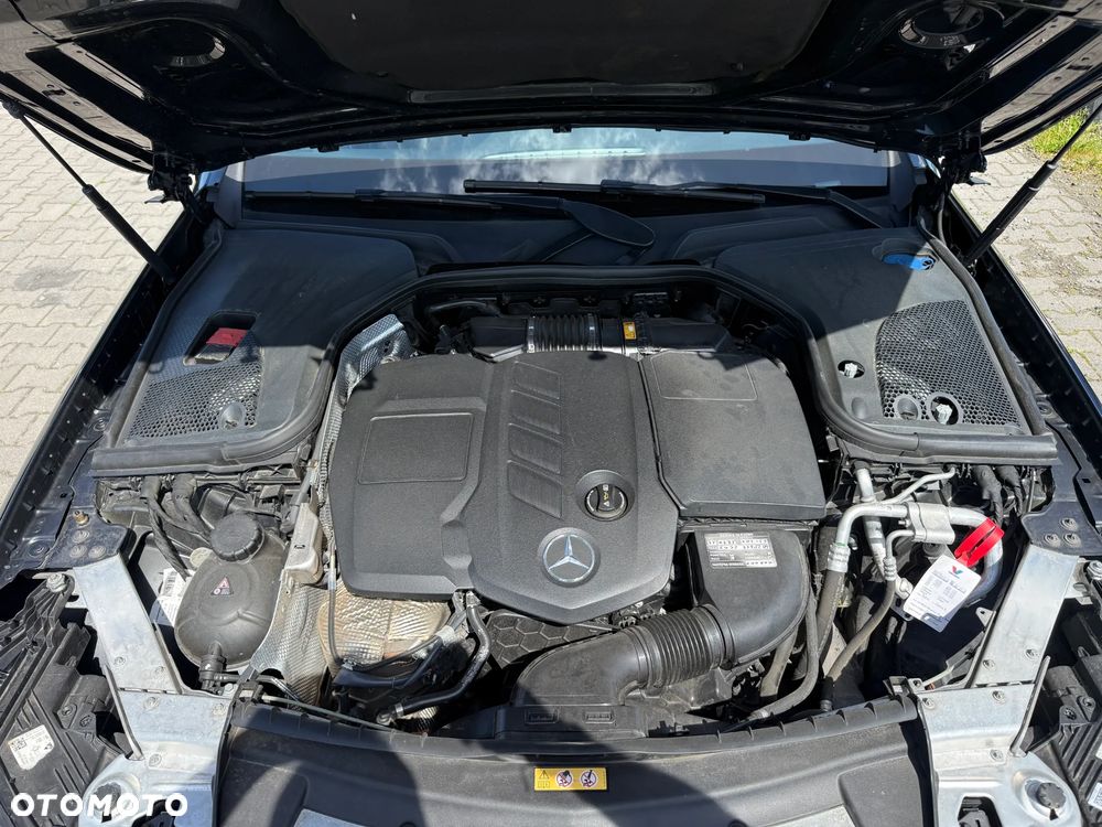 Mercedes-Benz Klasa E 220 d 4-Matic AMG - 23