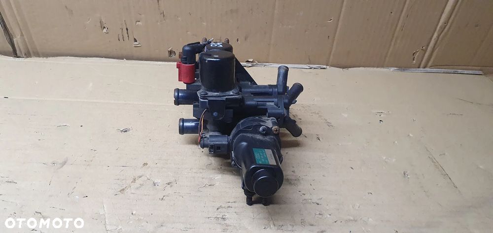 Dodatkowa pompka obiegu wody elektrozawór Audi A8 D3 4.2 TDI 4E0959617C - 3