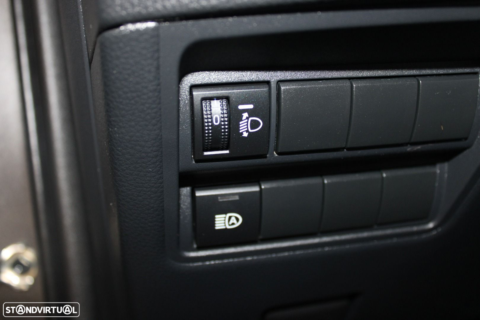 Toyota Yaris 1.5 HDF Comfort Plus - 9