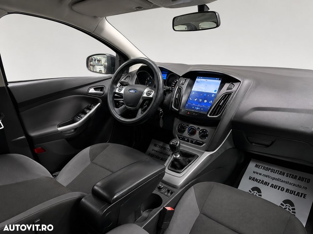 FORD Focus 2011 — imagine 6