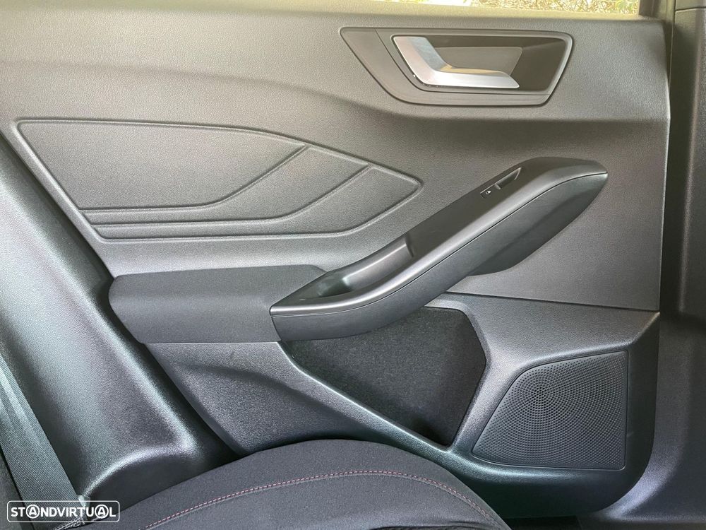 Ford Focus 1.0 EcoBoost MHEV ST-Line X - 13