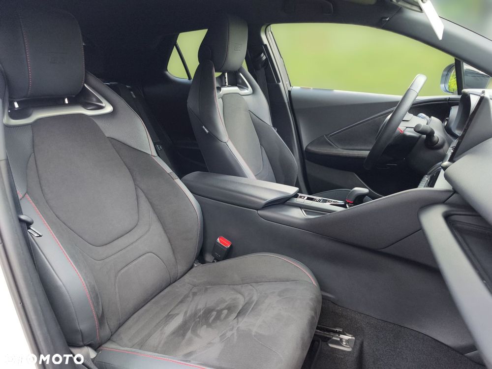 Toyota C-HR - 10
