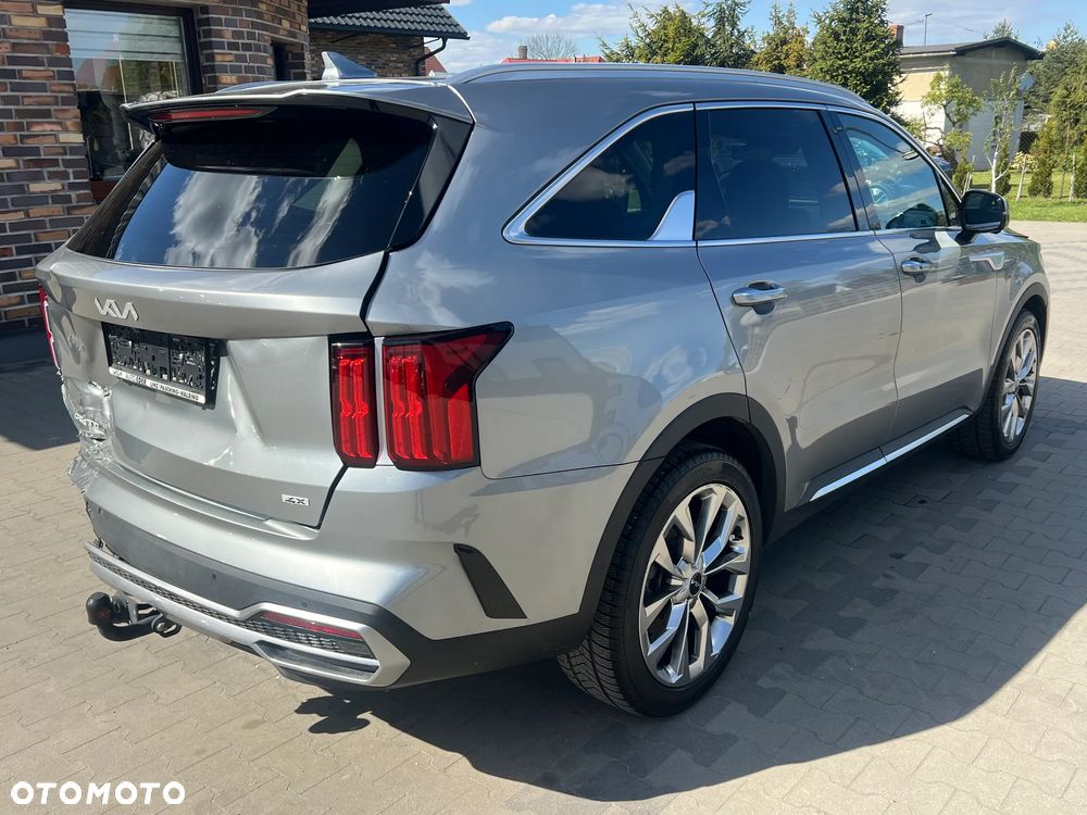 Kia Sorento - 4