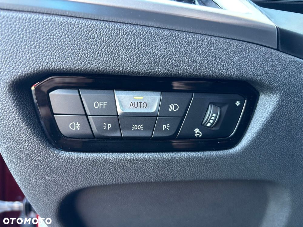 BMW Seria 3 318i M Sport - 20