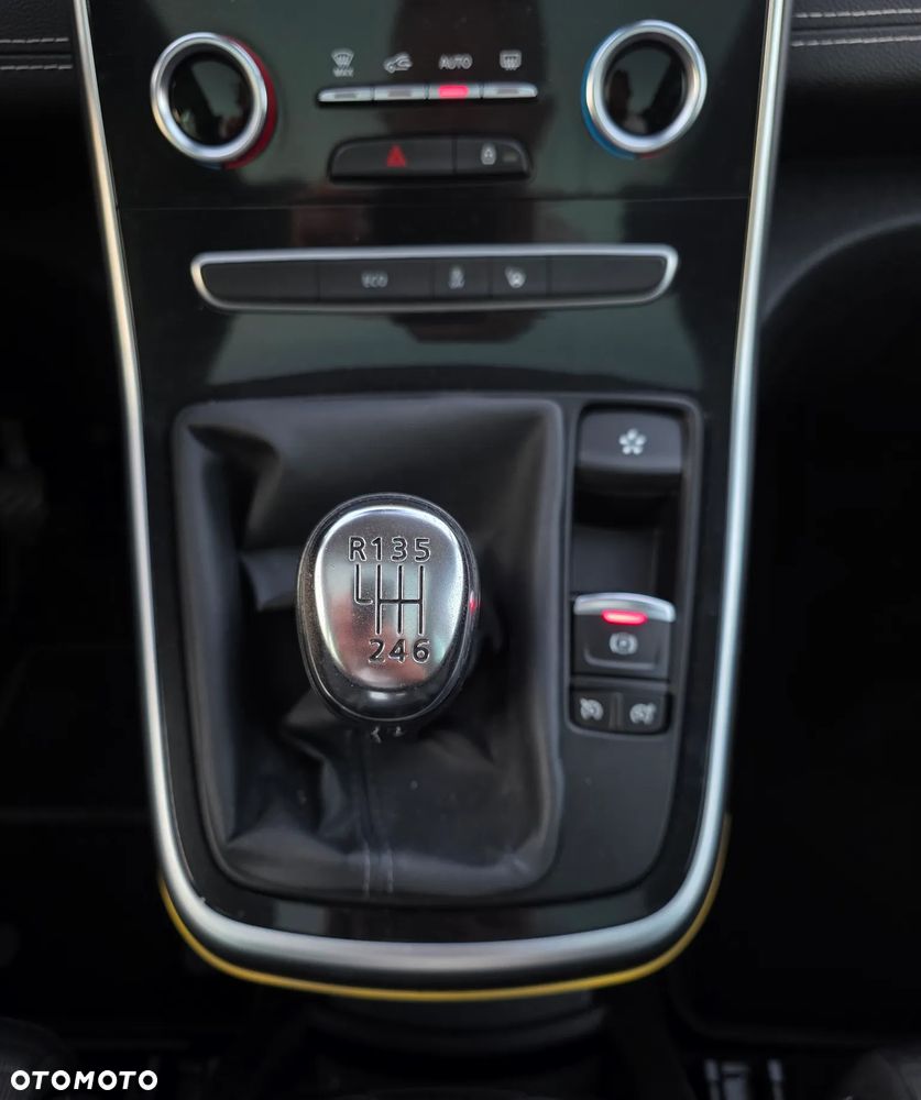 Renault Scenic 1.2 TCe Energy Bose EU6 - 23