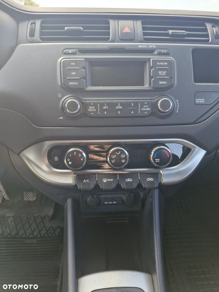 Kia Rio 1.2 Edition 7 - 12