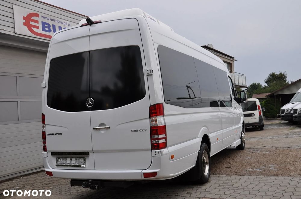 Mercedes-Benz Sprinter - 14