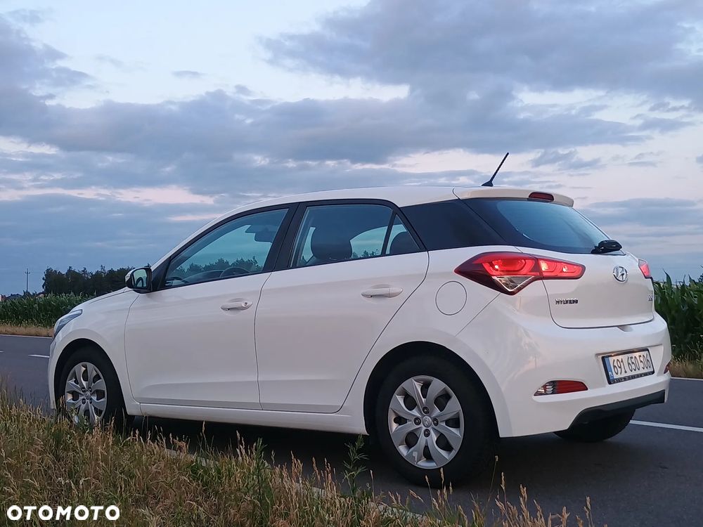 Hyundai I20 2017 photo 3