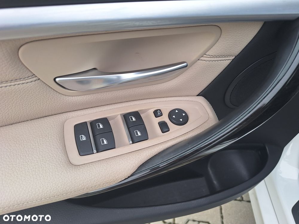 BMW Seria 3 330i xDrive Sport Line Sport - 21