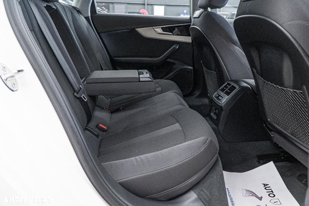 Audi A4 Limuzina 35 TFSI S tronic MHEV Advanced - 9