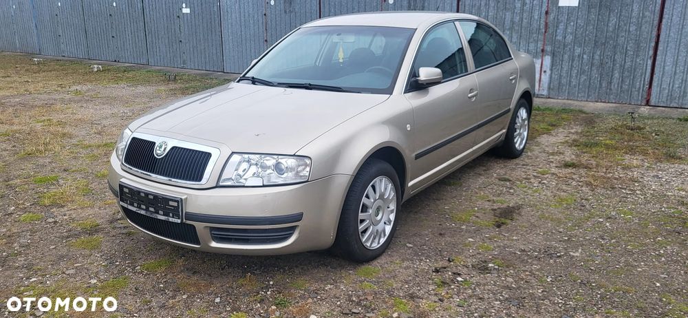 Skoda Superb 1.8 Turbo Comfort - 1