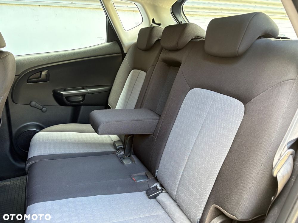Kia Venga 1.4 L - 15