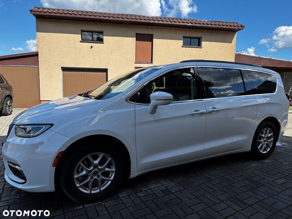 Chrysler Pacifica - 5