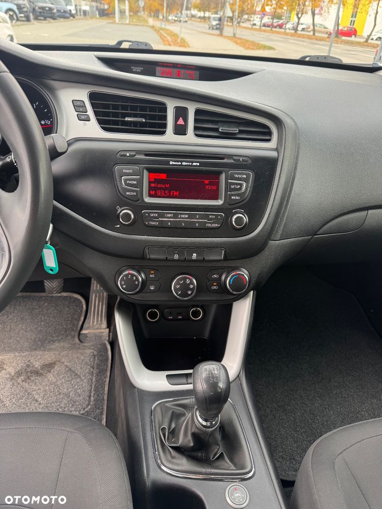 Kia Ceed - 14