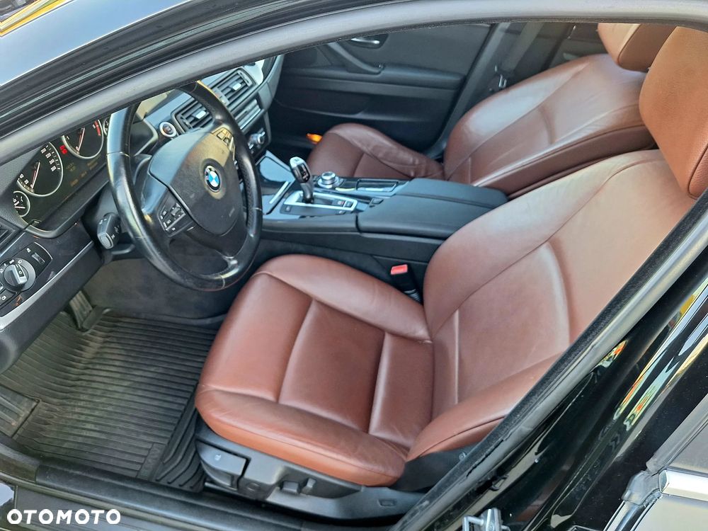 BMW Seria 5 520d - 8