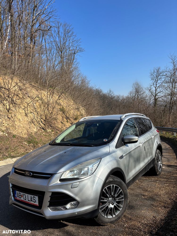 Ford Kuga 2.0 TDCi Powershift 4WD Titanium - 2