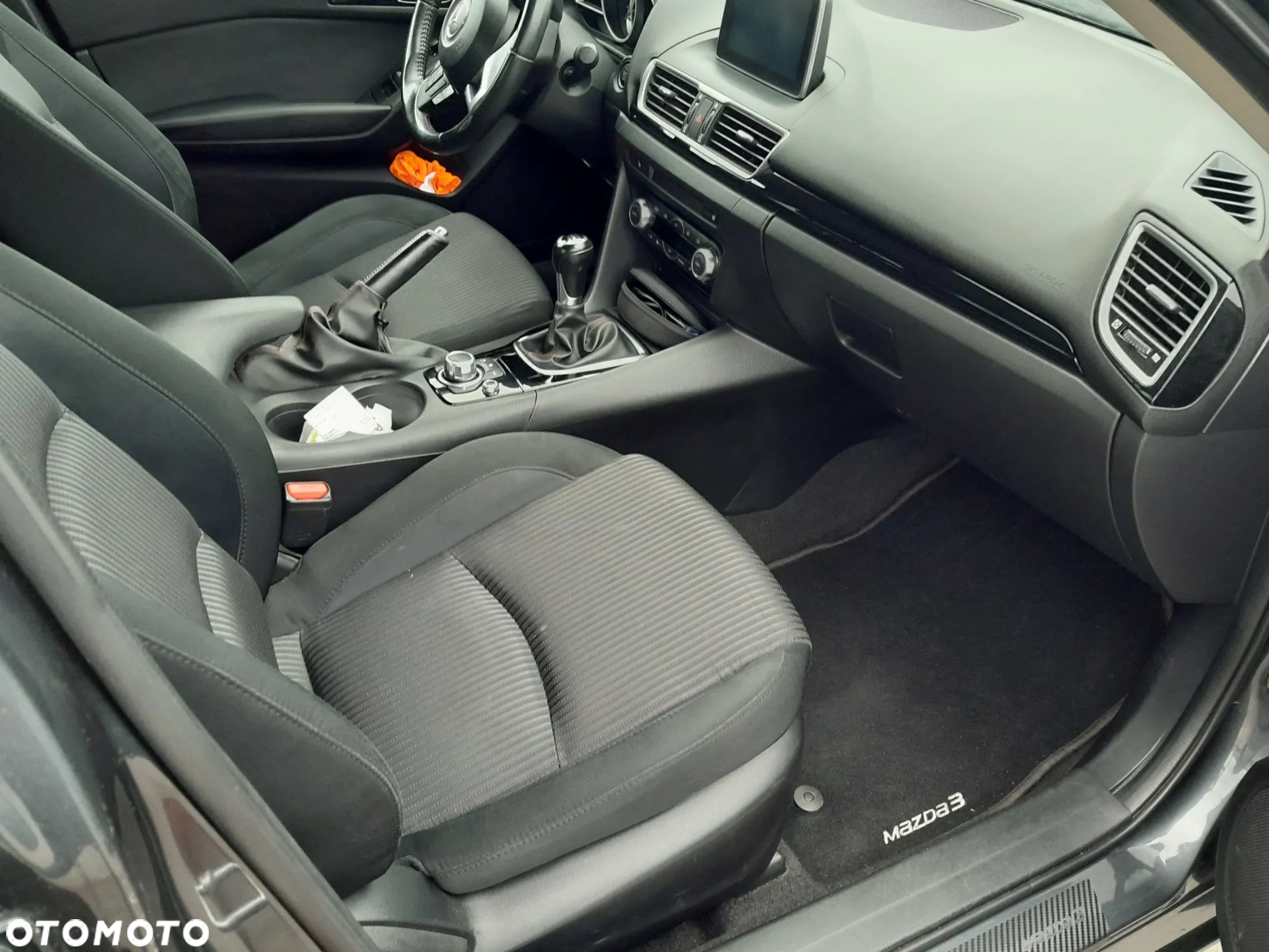 Mazda 3 - 15