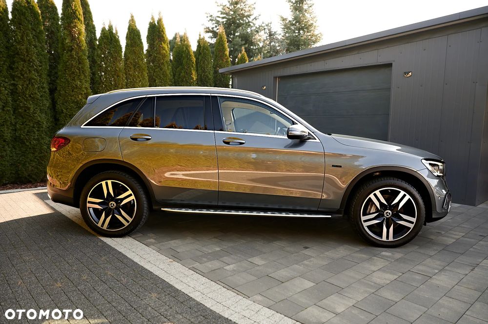 Mercedes-Benz GLC 300 e 4-Matic Business Edition - 9