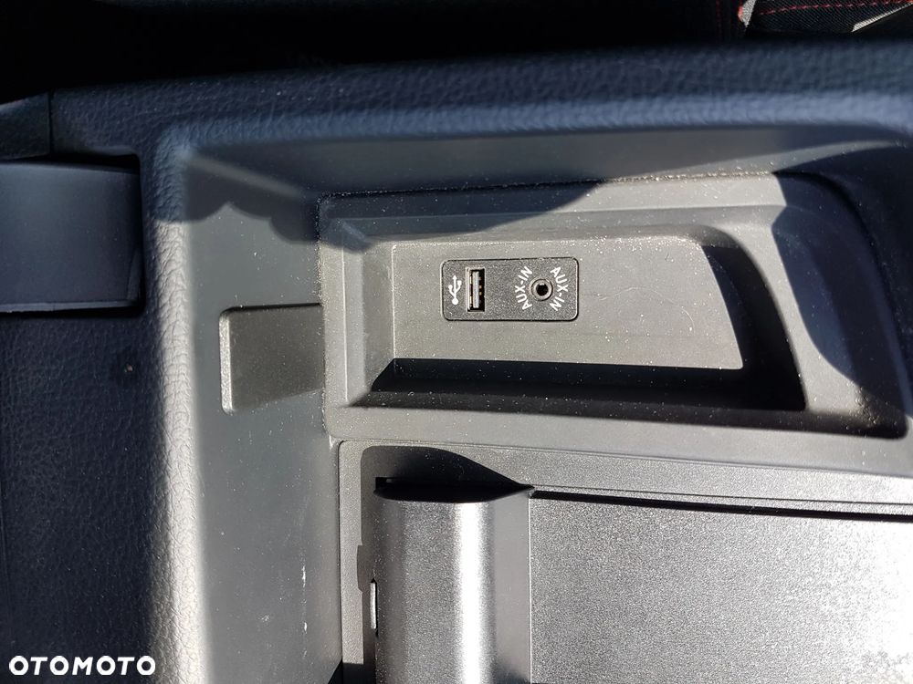 BMW Seria 3 330d Touring xDrive Sport-Aut Sport Line - 29