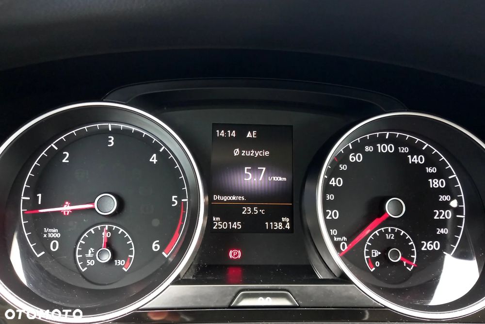 Volkswagen Golf 1.6 TDI BlueMotion Trendline - 11