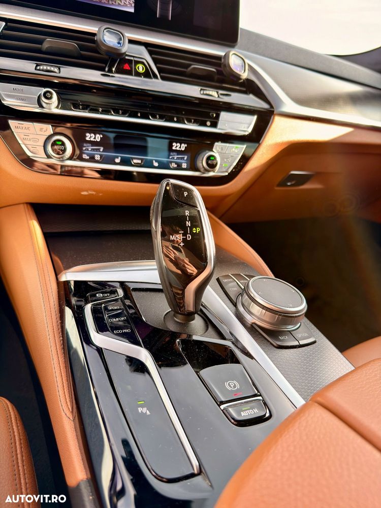 BMW Seria 5 530i xDrive Aut. M Sport Edition - 11