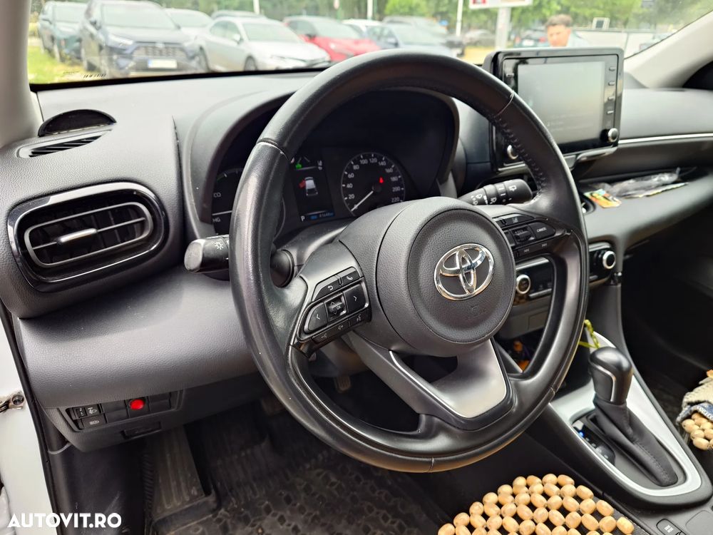 Toyota Yaris - 8