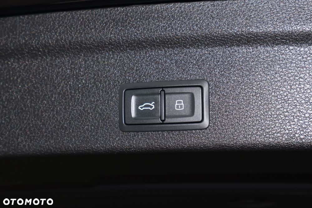 Audi Q3 Sportback 45 TFSIe S tronic S line - 26