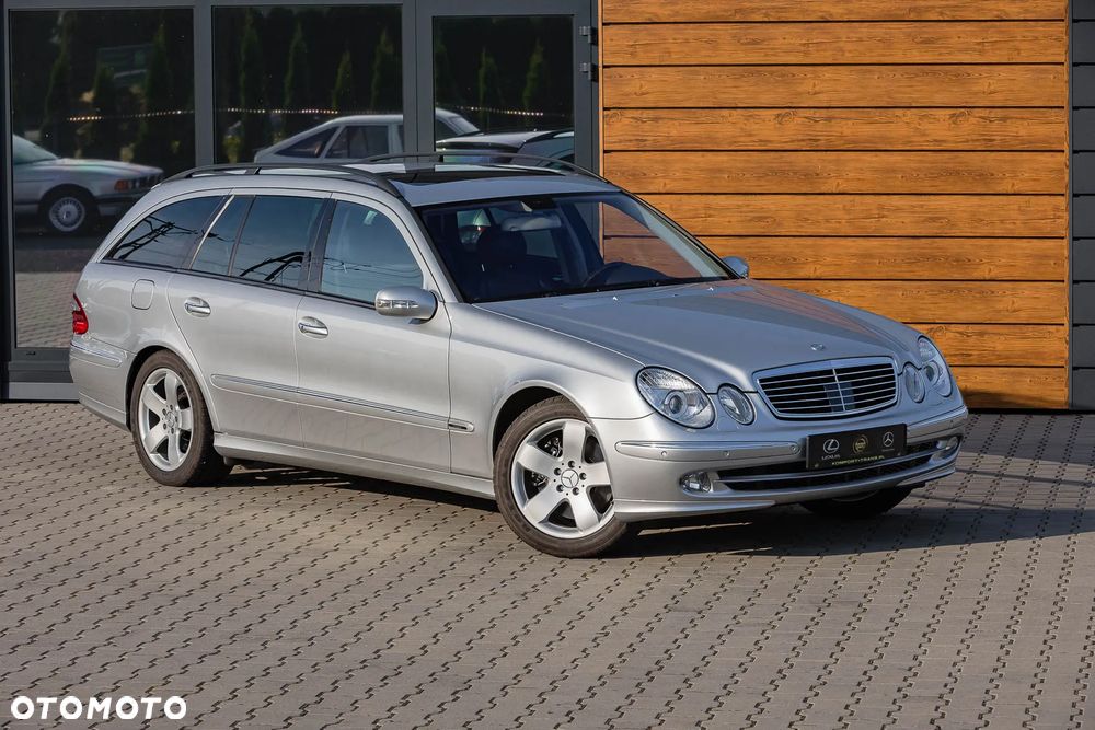 Mercedes-Benz Klasa E 500 4-Matic T Avantgarde - 2