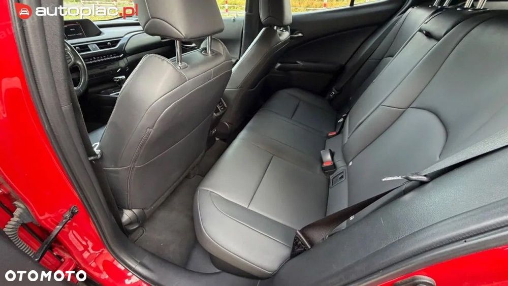Lexus UX - 29