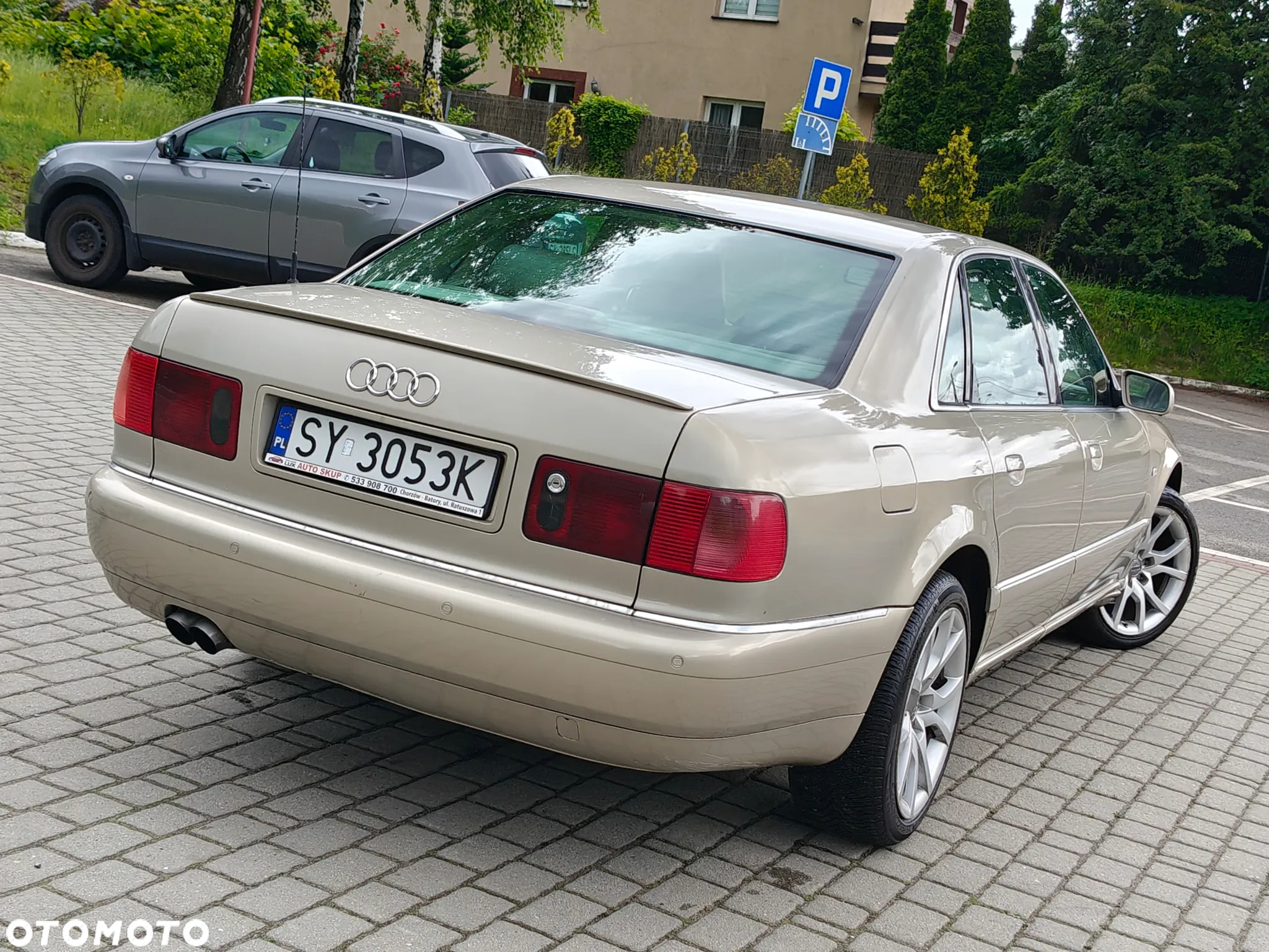 Audi A8 - 12