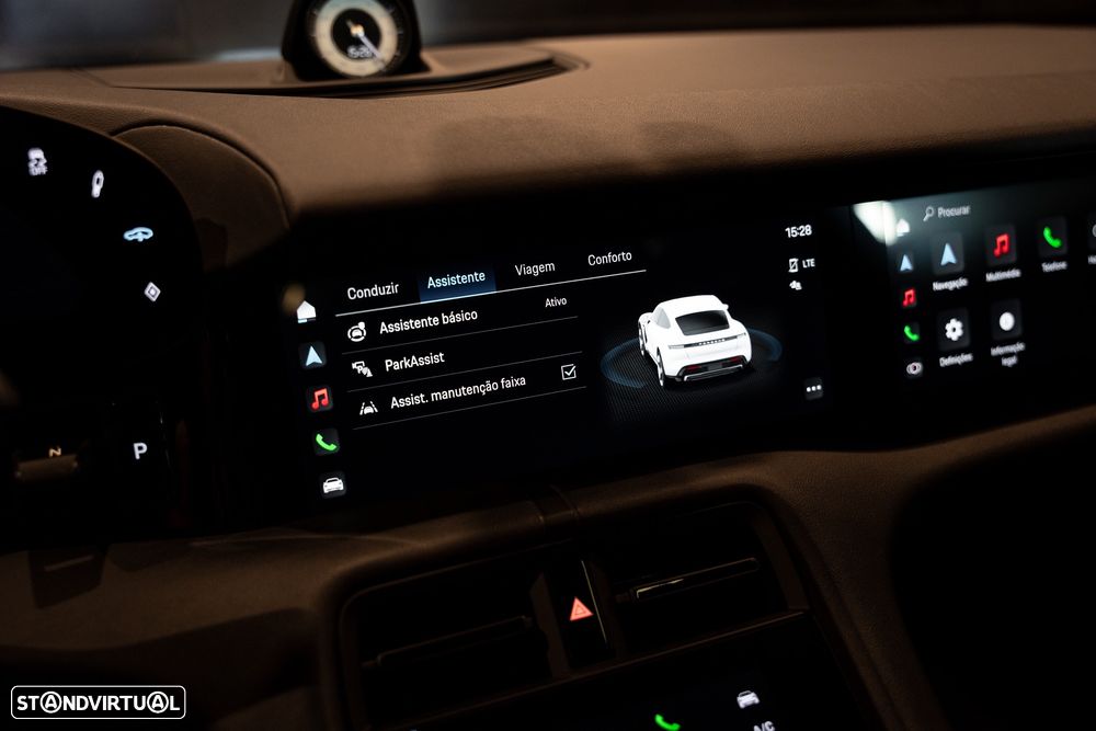 Porsche Taycan 4S - 29