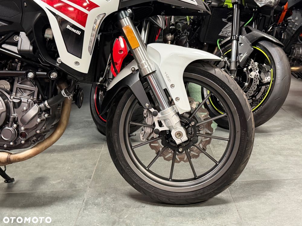 Benelli TRK 251 - 8