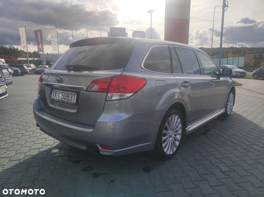 Subaru Legacy 2.5i GT - 10