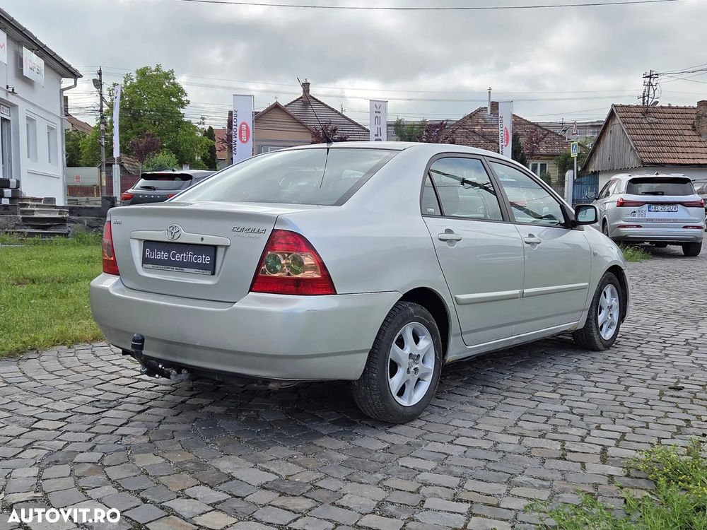 Toyota Corolla 1.6 Sdn. Xellence - 4