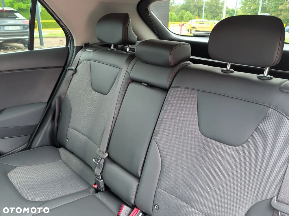 Kia Niro 1.6 GDI Hybrid Business Line - 12