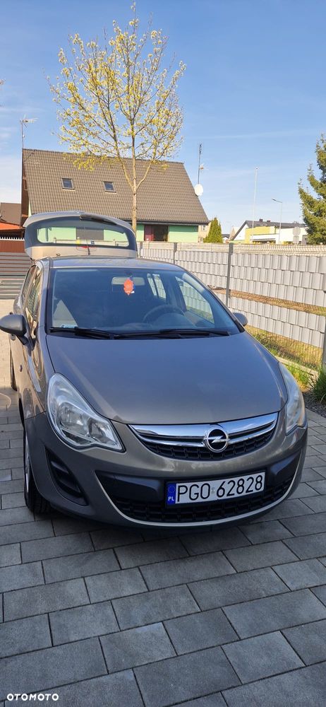Opel Corsa 1.2 16V Essentia - 1