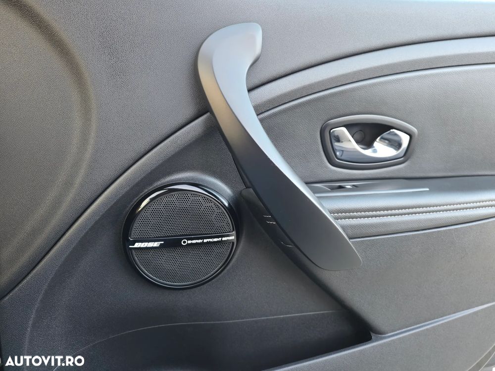 Renault Megane ENERGY dCi 110 Start & Stop Bose Edition - 14