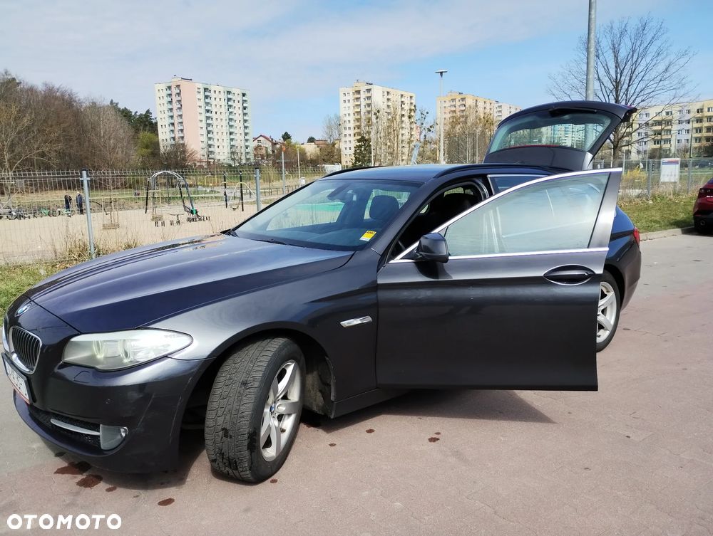 BMW Seria 5 520d - 14