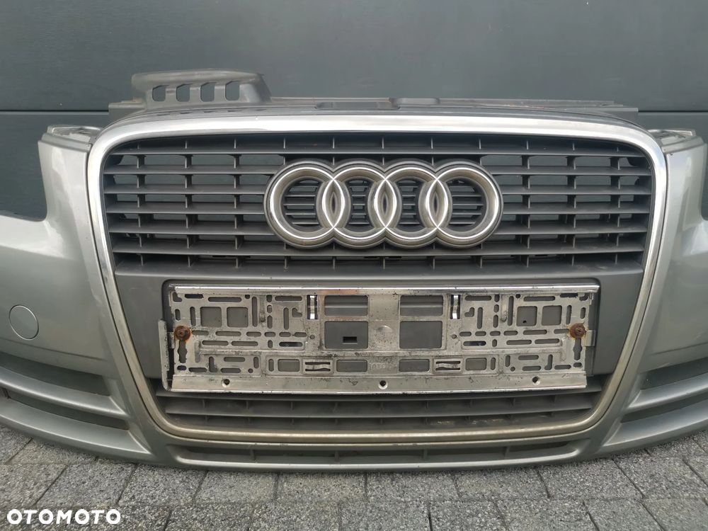 Audi A4 B7 Zderzak Przedni Kompletny - 1
