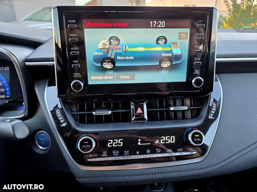 Toyota Corolla Sedan 1.8 HSD Dynamic - 34