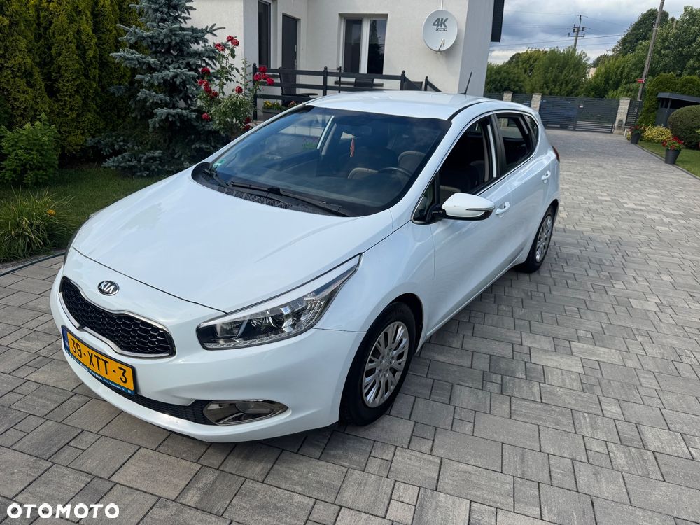 Kia Ceed 1.6 GDI Platinum Edition - 24