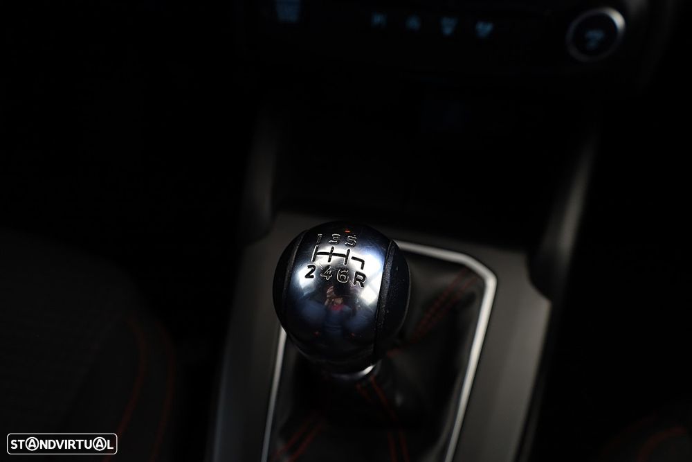 Ford Focus SW 1.0 EcoBoost MHEV ST-Line X - 22