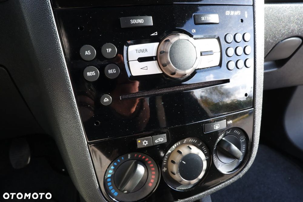 Opel Corsa 1.2 16V Enjoy - 19