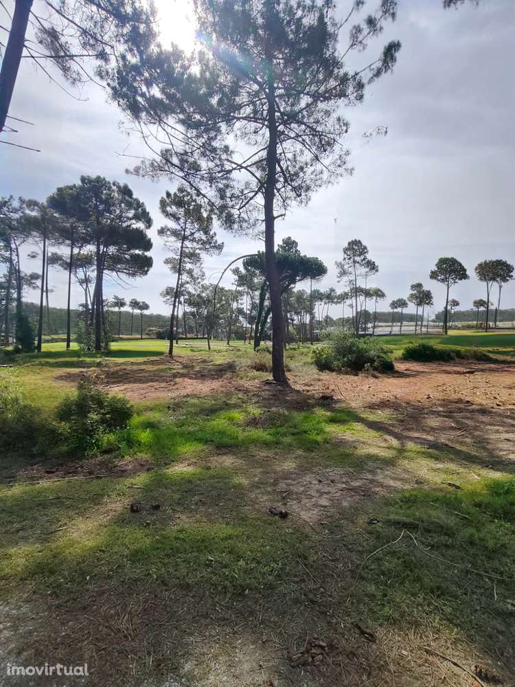 Terreno de 1000m2 com vista Golf e Lago - Herdade de Aroeira - Grande imagem: 3/7