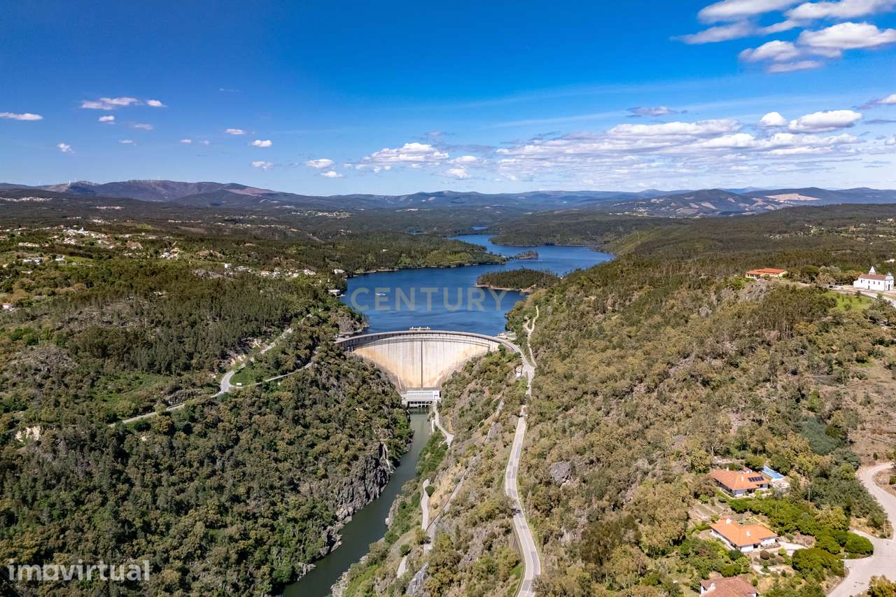 Moradia bi-familiar, com 8020 m² de terreno | Natureza, privacidade e - Grande imagem: 5/56